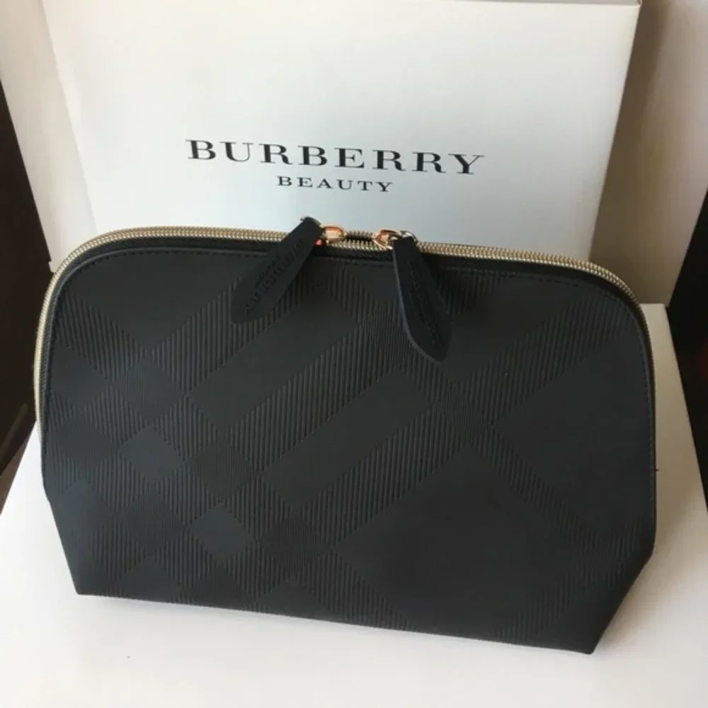 Burberry Beauty zippy pouch Makeup Cosmetic Bag Clutch